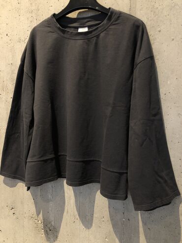 Majice: DVE Nove ZARA MAJICE Velicina 11 - 12 god Tamnije sive boje u odnosu — 3