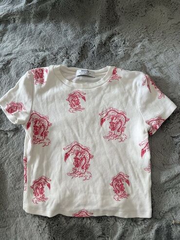 Футболки: Футболка Bershka, XS (EU 34), цвет - Белый