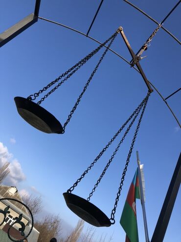 Digər əntiq əşyalar: Весы античные 1899 года. Азербайджан. В прекрасном состояние. Чаши — 1