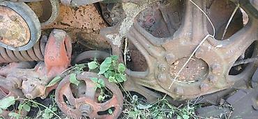 traktor disqisi: Paletli traktor – DT-75 (sovet istehsalı) traktor DT-75. Etrafli — 6