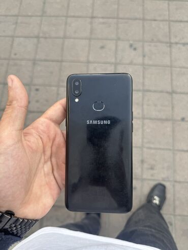чехол samsung i9100: Samsung A10e, 32 ГБ, цвет - Черный, Отпечаток пальца, Две SIM карты, Face ID