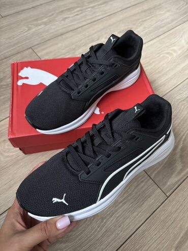 Кроссовки и спортивная обувь: Кроссовки Puma (модель для бега/тренировок) - Цвет: черный с белыми
