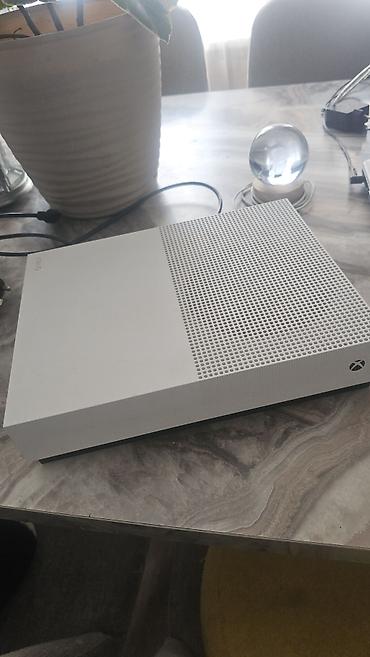 xbox 720: Игровая приставка Xbox One S All Digital Edition 1TB (Белая) Продаю — 1