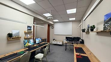 Коммерческая недвижимость: Сдаю Офис целиком: 45 м², В жилом комплексе, С ремонтом, С отдельным санузлом — 3