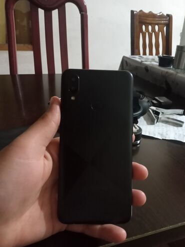 Samsung: Samsung Galaxy A10s, 32 GB, rəng - Qara, Qırıq, Sensor, Barmaq izi