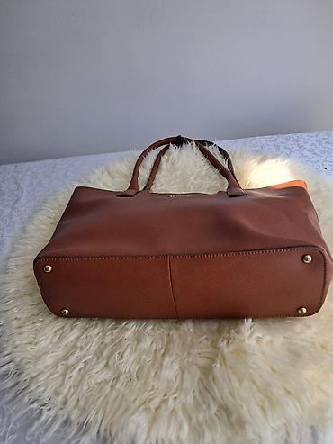 xl kofer: Calvin klein original torba u dobrom stanju, sitni tragovi korišćenja — 3