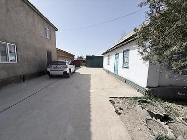 Продажа коттеджей и домов: Двухэтажный дом с двором и хозяйственными постройками, 13 соток село — 2