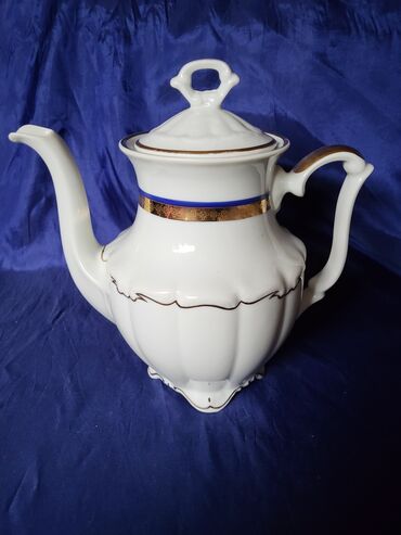 Čajnici: Bokal nov Walbrych Maria Theresa Poljska iz 60-ih. Bokal je — 2