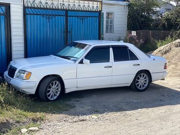Mercedes-Benz: Mercedes-Benz E-Class: 1993 г., 2 л, Механика, Бензин, Седан — 20