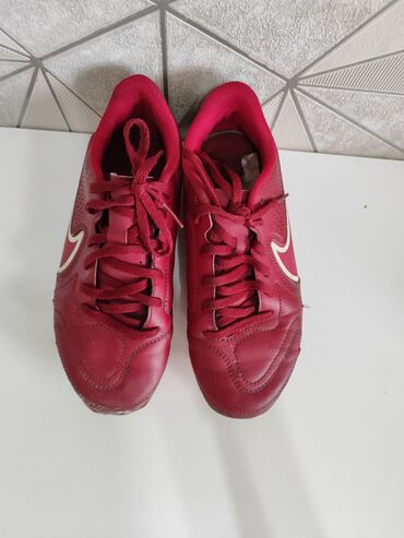 обувь 35 размера: Подростковые бутсы для футбола Nike Tiempo оригинал. Заказывали из