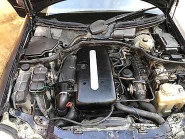 Mercedes-Benz: Mercedes-Benz 270: 2.7 l | 2000 il Sedan — 8