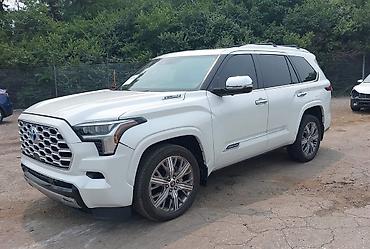 sequia: Toyota Sequoia: 2023 г., 3.4 л, Автомат, Гибрид, Внедорожник — 2