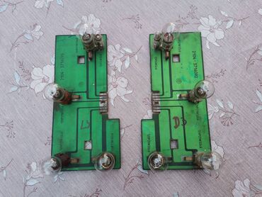 Auto delovi: Štampane ploce Lada 2104 Karavan Leva, Desna sa sijalicama br.3 — 2