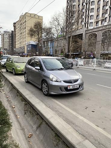 Honda: Honda Fit: 2004 г., 1.5 л, Вариатор, Бензин, Хэтчбэк — 12