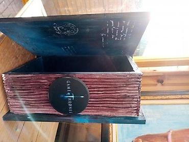 dekor kanjiza: GAME OF THRONES DRVENA KUTIJA-KNJIGA ZA NAKIT NOVO AKCIJA | Cene — 9