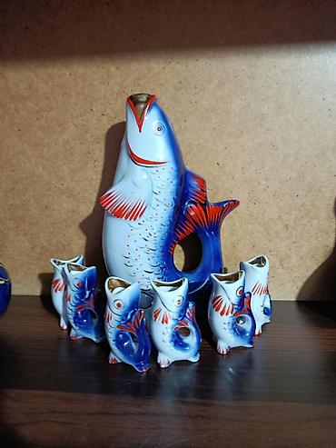 kombi su pompasi: Porcelain balıq formalı içki dəsti - Tərkib: 1 ədəd iri qrafa (balıq — 1