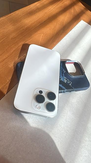 Мобильные телефоны: IPhone 15 Pro, Б/у, 256 ГБ, Белый, Защитное стекло, Чехол, 85 % — 2
