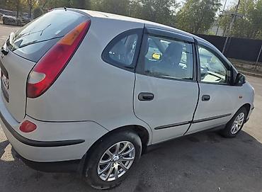 2000: Nissan Almera Tino: 2000 г., 2 л, Вариатор, Бензин, Хэтчбэк — 3