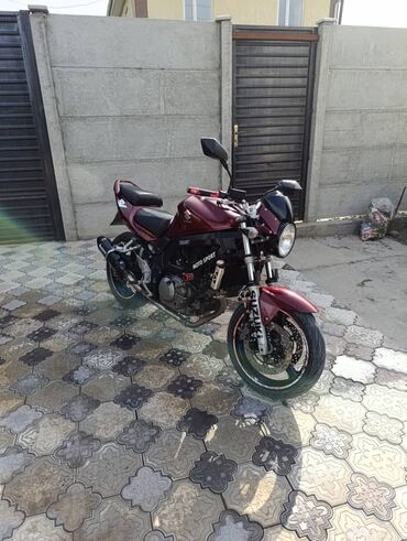 Мотоциклы: Спортбайк Suzuki, 650 куб. см, Бензин