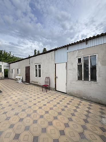 Продажа коттеджей и домов: ✨ Продаётся дом в с. Сокулук ✨ 🏡 Характеристики: • Участок - 7 соток — 3