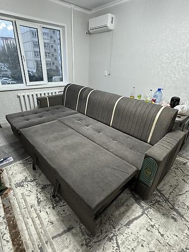 Угловые диваны: Угловой диван, C подушками — 2