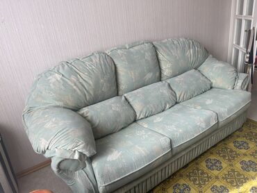 диван кровать цена: Цвет - Зеленый, Б/у