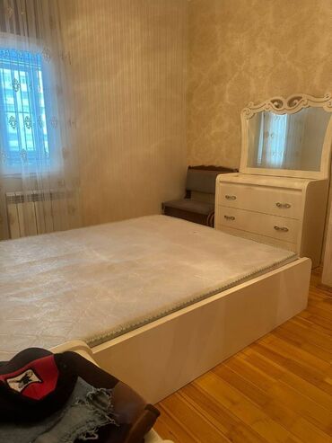 Uzunmüddətli kirayə mənzillər: Hezi aslanov metrosuna yaxin,Akkord binalarinda16 mərtəbənin,6-cı — 8