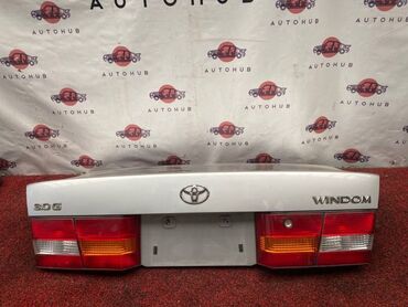 windom: Крышка багажника Toyota 1999 г., Б/у, цвет - Серебристый,Оригинал