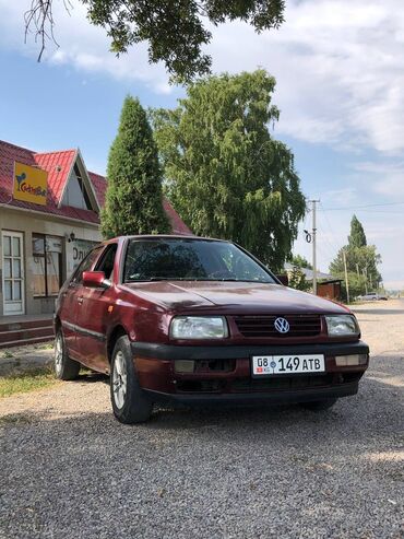 привазной мотор: Volkswagen Vento: 1994 г., 1.8 л, Механика, Бензин, Седан