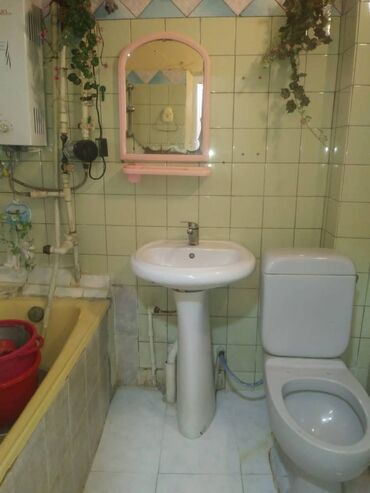 Uzunmüddətli kirayə mənzillər: Gənclik metrosunun yaxınlığında (Qızılğül restoranın yanı) 5 mertebəli — 16