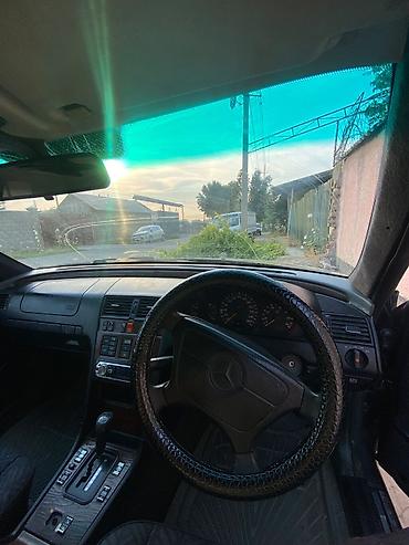small car: Mercedes-Benz C-Class: 1994 г., 2.8 л, Автомат, Бензин, Седан — 6