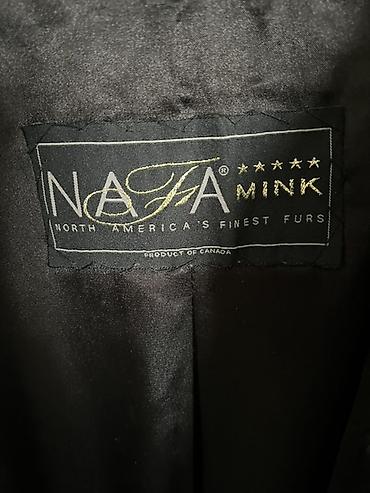 Шубы: Шуба из норки, черного цвета, с капюшоном. - Размер: 38 (44) - Длина — 6