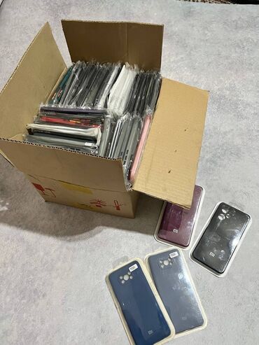 обмен на редми нот 8: 100 шт чехлов от REDMI В коробке примерно штук 100 Чехлов 3 коробки