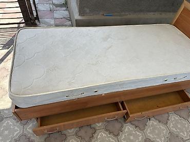 bunk bed: Односпальная кровать с матрасом и выдвижными ящиками. Характеристики — 2