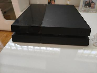 trimer u lidlu: Prodajem PlayStation4 sa konzolama u odlicnom stanju. Kapacitet — 5