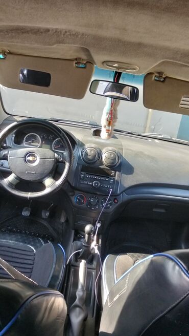 Chevrolet: Chevrolet Aveo sedan – ağ rəng, 4 qapılı, ön ötürücülü şəhər — 11