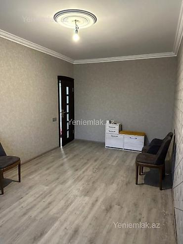 bineqedide: Kirayə ev verilir - Geniş və işıqlı otaq, böyük pəncərə və qalın — 4