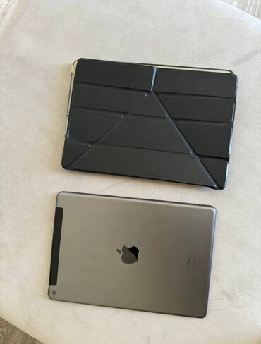 блоки питания ukc: Планшет, Apple, память 32 ГБ, 9" - 10", Wi-Fi, Б/у, Классический цвет - Серый