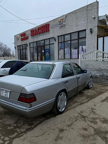 Mercedes-Benz: Mercedes-Benz W124: 1993 г., 3.2 л, Механика, Бензин, Седан — 12