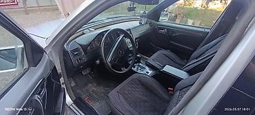 motor bmw: Mercedes-Benz C-Class: 2.2 l | 1993 il Sedan — 5