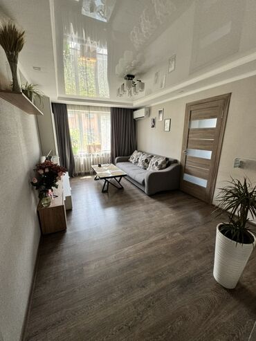 продаю квартира салиева алматинка: 2 комнаты, 43 м², Индивидуалка, 3 этаж