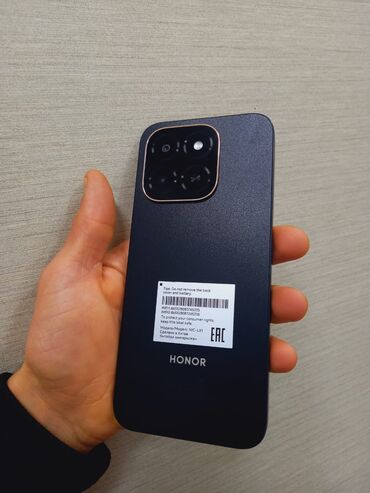 Digər mobil telefonlar: Satılır: 3 ədəd smartfon (şəkillərdə) 1) Apple iPhone (qara rəng) - — 19