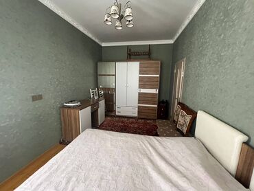 8 noyabr metrosunda satilan evler: Масазыр 4 комнаты, 130 м², Нет кредита, Свежий ремонт