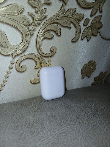 mini qulaqciq: Bluetooth simsiz qulaqlıqlar (şarj qutusu ilə) - Rəng: ağ - Dizayn — 1