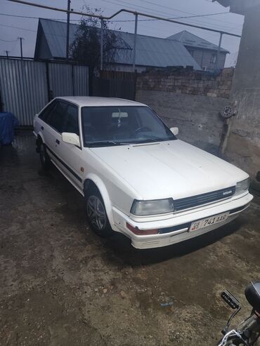 продажа аварийное авто: Nissan Bluebird: 1987 г., 2 л, Механика, Бензин, Хэтчбэк