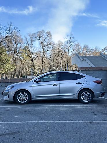 Hyundai: Hyundai Elantra: 2019 г., 2 л, Автомат, Бензин, Седан — 6