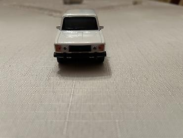 Uşaq dünyası: Model avtomobil – klassik “Jiguli” (VAZ 2107) miniatürü - Rəng: ağ - — 6