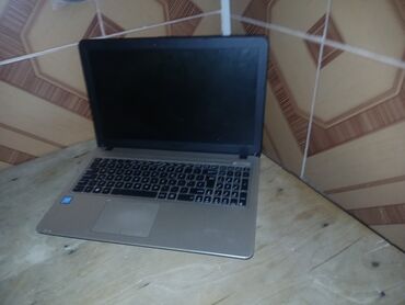 fujitsu notebook: ASUS noutbuk SSD teze qoyulubdu 120 GB Kingston ekran teze qoyulubdu