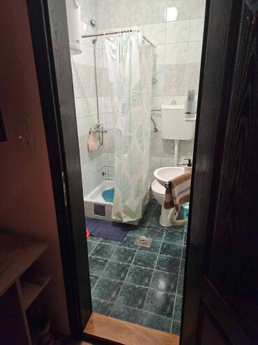 Stan na dan: 1 soba — 10