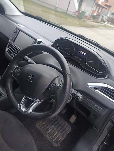auto otpad becej: ABLENDER ZA PEUGEOT 208 | Originalni polovni delovi — 1